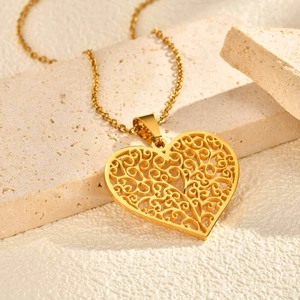 Vintage Stainless Steel Hollow Heart Pendant Necklace For Women Elegant Tree Of Life Gold Plated Jewelry Gift