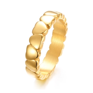 Elegant gold heart shaped band ring in stainless steel with a polished mirror finish