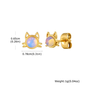 Détails de boucles d'oreilles chat dorées avec incrustation d'opale et fermoirs