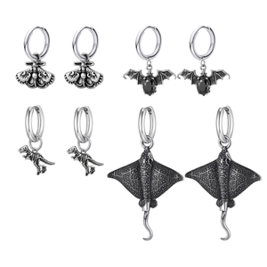 Gothik-Ohrring-Set aus Edelstahl mit Fledermaus, Motte, Dinosaurier und Rochen-Anhängern