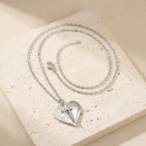 Collier Pendentif Unisexe Cœur Aile Croix en Acier Inoxydable Bijoux Argent Style Gothique Punk Cadeau Quotidien