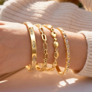 Stainless Steel Light Luxury Niche Rhinestone Evil Eye Shell Open Bangle For Women Gold Electroplated Fashion Hand Jewelry