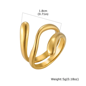 Detailed view of gold multi-layer wave ring with 1.8cm diameter and 5g weight specs