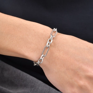 Minimalist silver stainless steel curb chain bracelet for men with polished metal finish