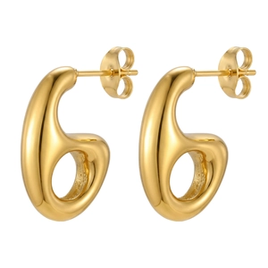Boucles d'oreilles clous géométriques dorées avec design abstrait fluide et poli