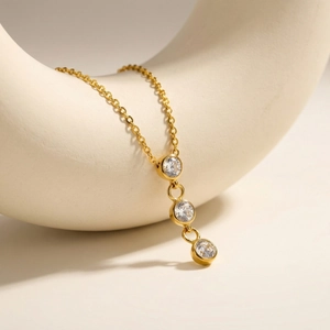 Collier Minimaliste en Acier Inoxydable Avec Pendentif à Trois Strass Verticaux Pour Femme Bijoux Mode Plaqué Or
