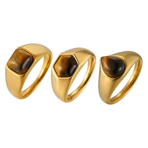 Bagues en acier doré avec pierres oeil de tigre en formes carrée, hexagonale et goutte