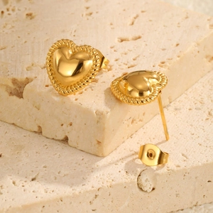 Polished 18K gold stainless steel heart stud earrings with a rope texture edge
