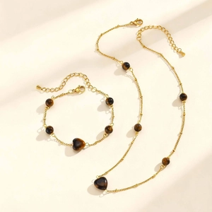Parure de bijoux en acier doré avec pierre d'oeil de tigre en cœur et perles assorties