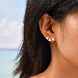 Elegant 18K gold plated stainless steel curved stud earrings with three white pearls