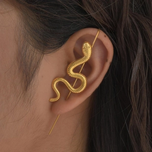 Boucle d'oreille manchette serpent en acier inoxydable doré au design texturé chic