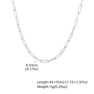 Dettaglio che mostra la larghezza di 0,43 cm e la lunghezza di 45+5 cm della collana