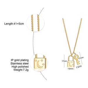Collier en acier inoxydable doré avec pendentif serrure étoile lune et petite clé