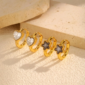 Boucles d'oreilles créoles exquises en acier inoxydable avec zircone pour femmes pendentif cœur étoile bijoux électroplaqués