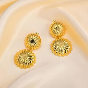 Élégantes boucles d'oreilles doubles disques en or 18K avec motif floral texturé