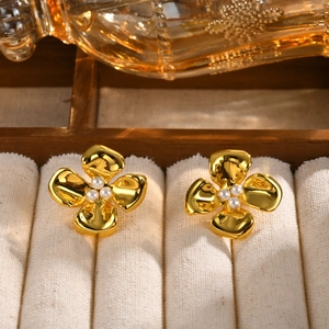 Vintage Flower Earrings Copper Gold Plated With 925 Sterling Silver Earring Post Faux Artificial Pearl Studs For Women Elegant Jewelry