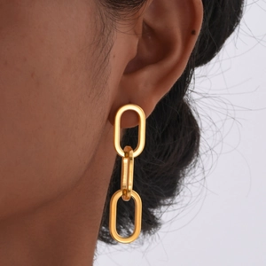 Boucles d'Oreilles Pendantes en Cuivre Plaqué Or à Trois Maillons Entrelacés Avec Tige en Argent Sterling 925 pour Femme