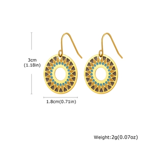Detailed size chart showing 3cm height and 1.8cm width of vintage geometric hoop earrings