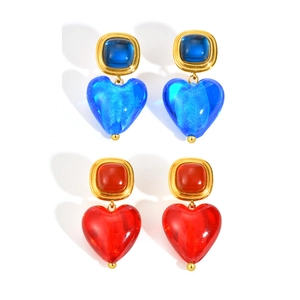Lot de boucles d'oreilles cœur vintage dorées avec pendentifs en résine rouge et bleue