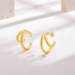 Boucles d'oreilles doubles créoles minimalistes en acier inoxydable plaqué or 18 carats