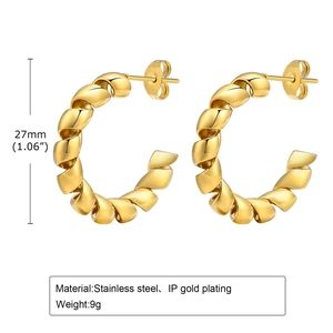Detail of 27mm twisted C-shape earrings in IP gold plated stainless steel with dimensions