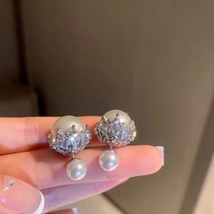 Elegant double pearl crown earrings with sparkling crystals for a luxury daily look