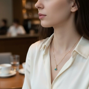Collier gourde en turquoise plaqué or avec diamants pour un style quotidien raffiné