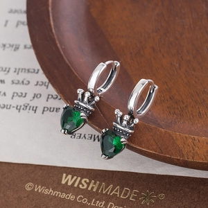 Elegant S925 silver crown earrings with emerald green heart-shaped gemstones