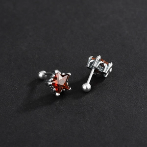 Boucles d'oreilles étoile en argent 925 rétro avec cristal rouge et fermoir à vis