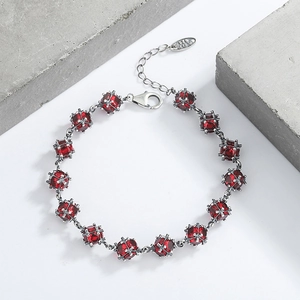 Bracelet minimaliste en argent sterling S925 avec perles de zircon rouge et fermoir homard