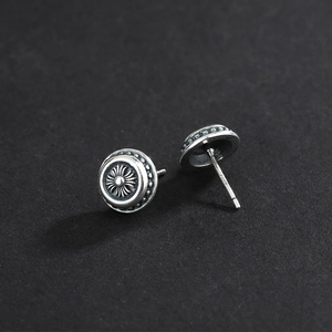 Vintage 925 sterling silver round stud earrings with embossed gothic cross flower pattern