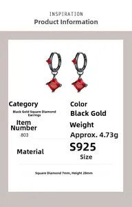 Vue détaillée de boucles d'oreilles en argent S925 noir avec gemmes carrées rouges