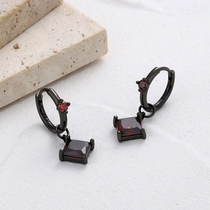 Boucles d'Oreilles Pendantes Gothiques Vintage en Argent Sterling 925 Plaqué Or Noir avec Strass Rouge Carré Bijoux de Mode Unisexe