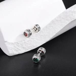 Boucles d'oreilles haltères en argent 925 avec zircons rouges et verts rétro