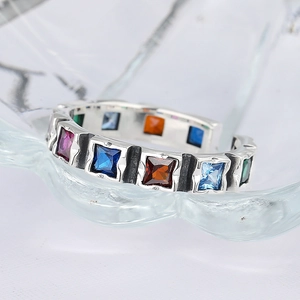 S925 sterling silver ring featuring colorful square-cut gemstones in a vintage style