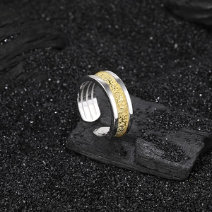 S925 sterling silver two-tone relief ring with vintage pattern on black background