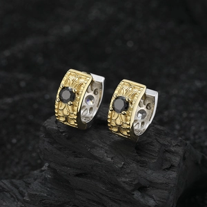 S925 silver vintage engraved earrings with black gemstone and delicate hollow design