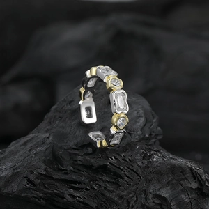 Adjustable 925 sterling silver ring with two-tone finish and sparkling cubic zirconia stones
