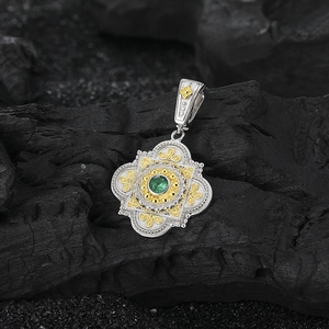 S925 sterling silver two-tone flower clover pendant with green zircon gemstone