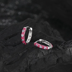 S925 Sterling Silber Creolen mit rosa Emaille-Herzen und violetten Zirkon-Steinen