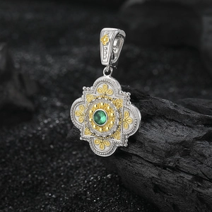 S925 silver retro clover pendant with green zircon and two-tone gold plating
