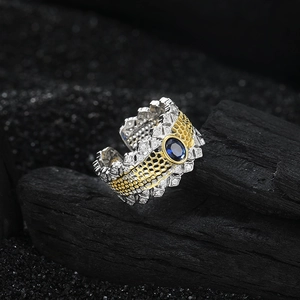Bague S925 en argent à motif nid d'abeille avec zircon bleu et placage bicolore