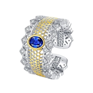 Bague en argent S925 avec zircon bleu et texture de maille en nid d'abeille dorée