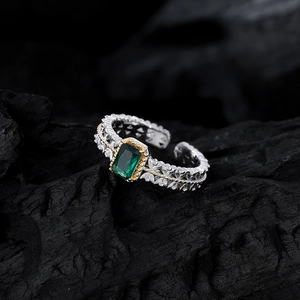 925 sterling silver sugar cube ring with emerald cut green gem and lace details
