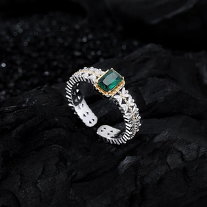 925 silver open ring with square green gemstone and vintage lace gold border