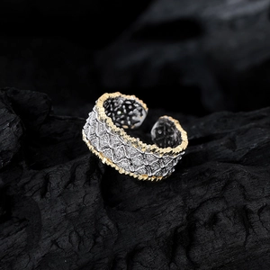 Bague nid d'abeille en argent 925 style italien avec dorure et zircons incrustés