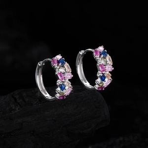 Boucles d'oreilles créoles en argent S925 avec zircons rectangulaires colorés