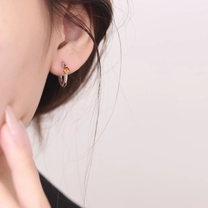 Orecchini a cerchio in argento sterling S925 con zircone arancione centrale taglio tondo