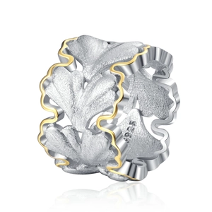 S925 sterling silver ginkgo leaf ring with matte finish and gold-tone wavy edges