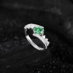 Luxurious S925 sterling silver ring with oval green zircon and sparkling white crystals